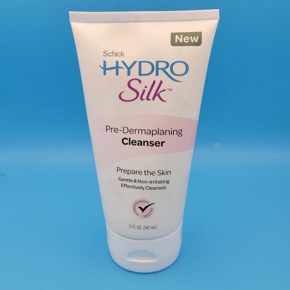 SEALED Schick Hydro Silk Pre-Dermaplaning Cleanser - Non-Irritating - New - Picture 1 of 3